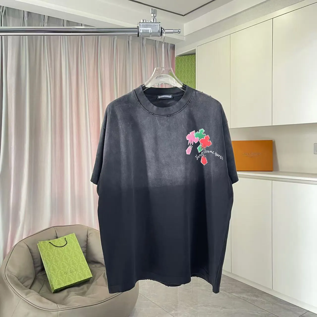 🅿️190 ch Crow* 2025 summer new style, washed, faded, worn, Sanskrit cross print, short-sleeved T-shirt, customized fabric 320g, same style for men and women, size: S M L XL XXL five sizes, color: black, gray, gradient black, gradient red